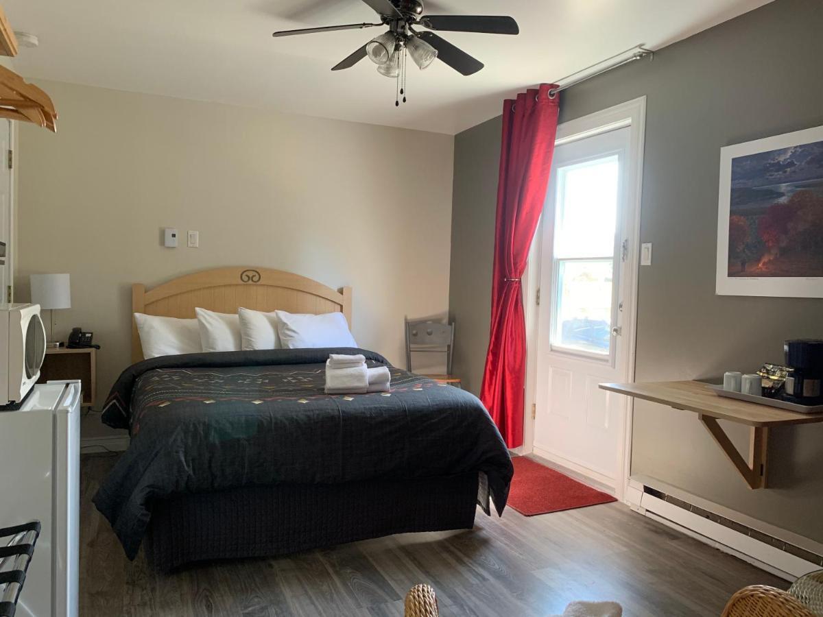 Motel Des Cascades Baie-Saint-Paul Zewnętrze zdjęcie