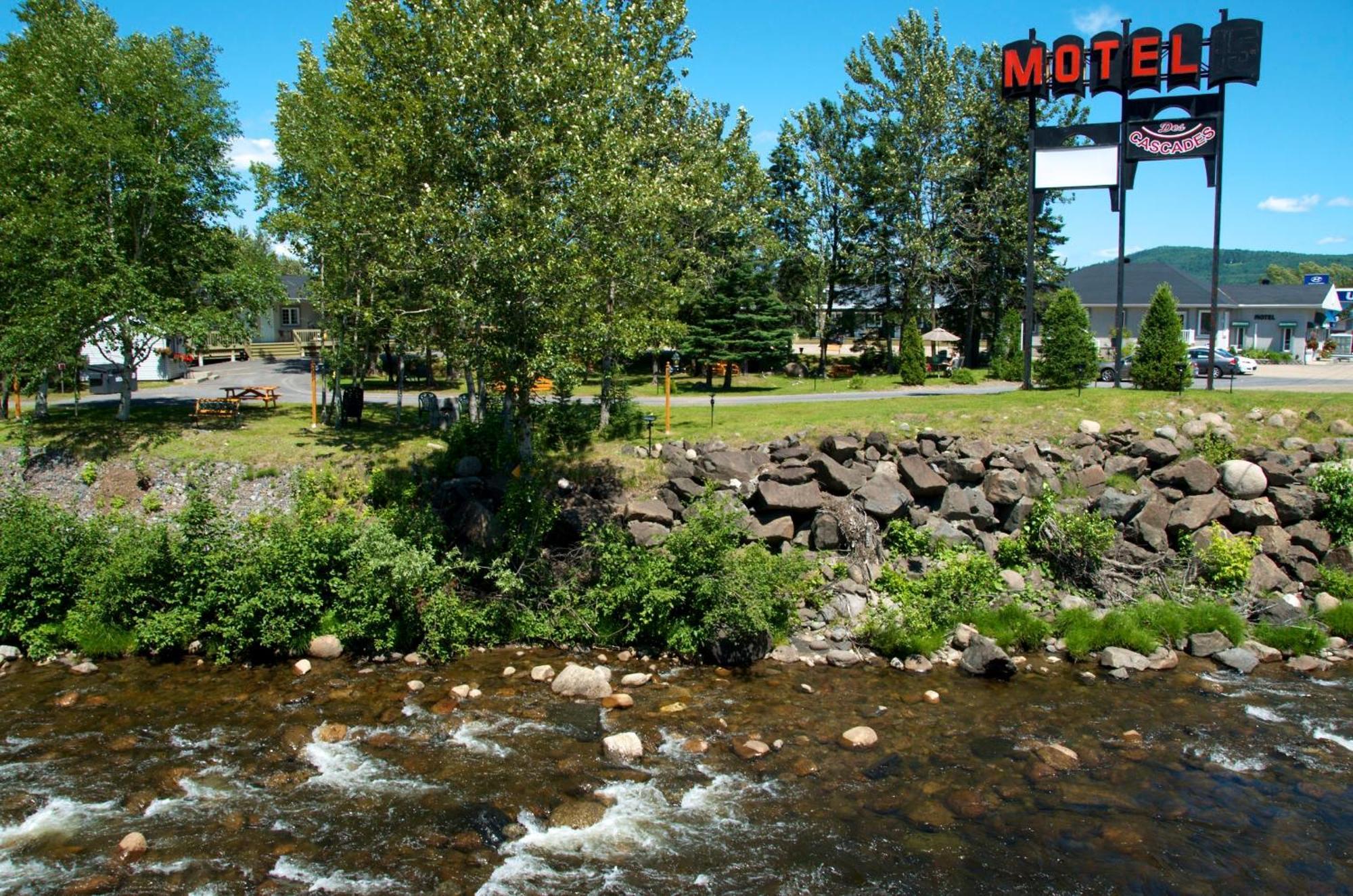 Motel Des Cascades Baie-Saint-Paul Zewnętrze zdjęcie