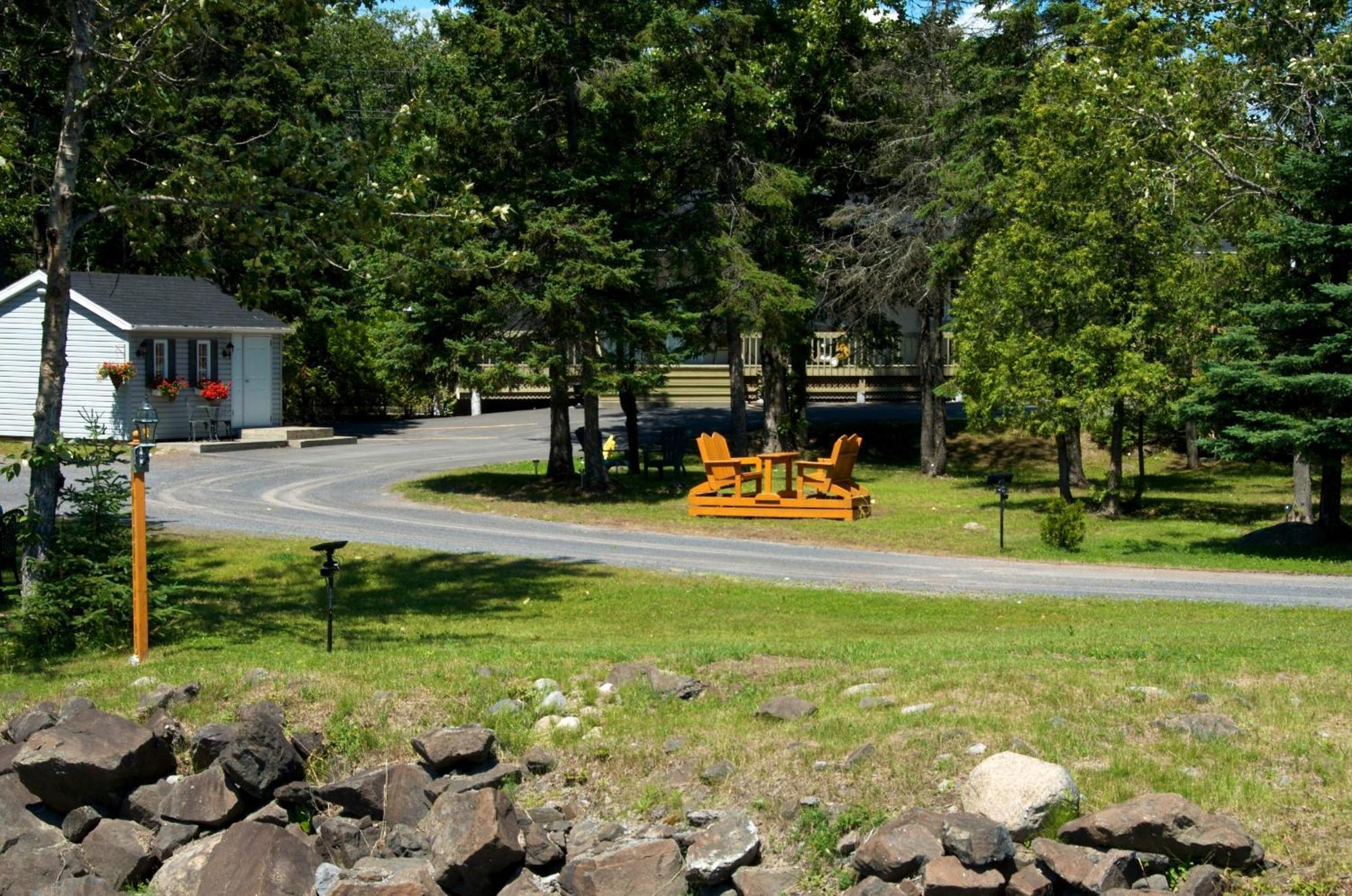 Motel Des Cascades Baie-Saint-Paul Zewnętrze zdjęcie