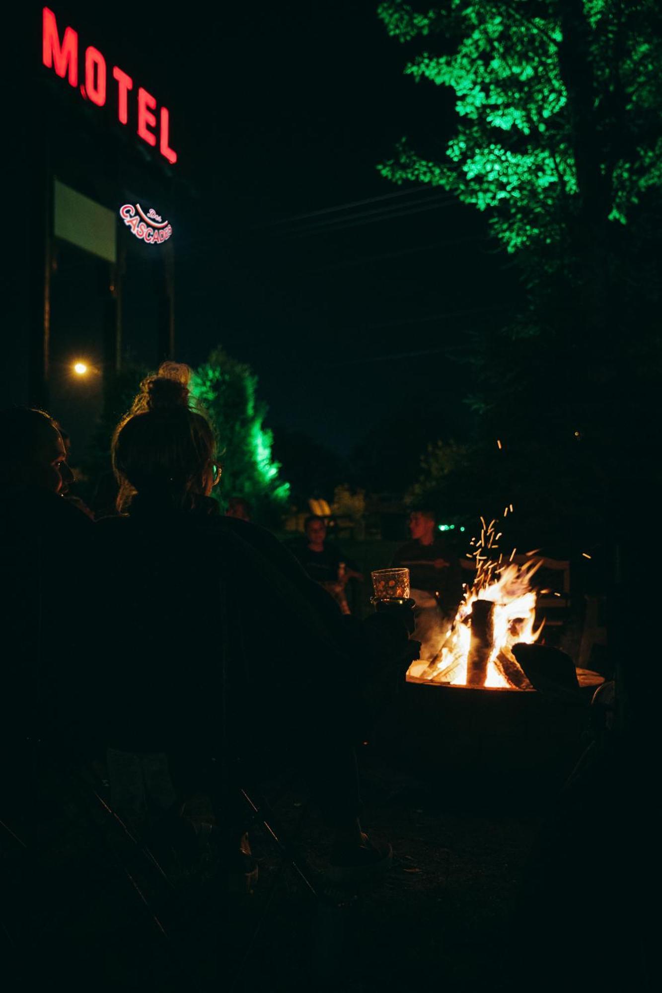 Motel Des Cascades Baie-Saint-Paul Zewnętrze zdjęcie