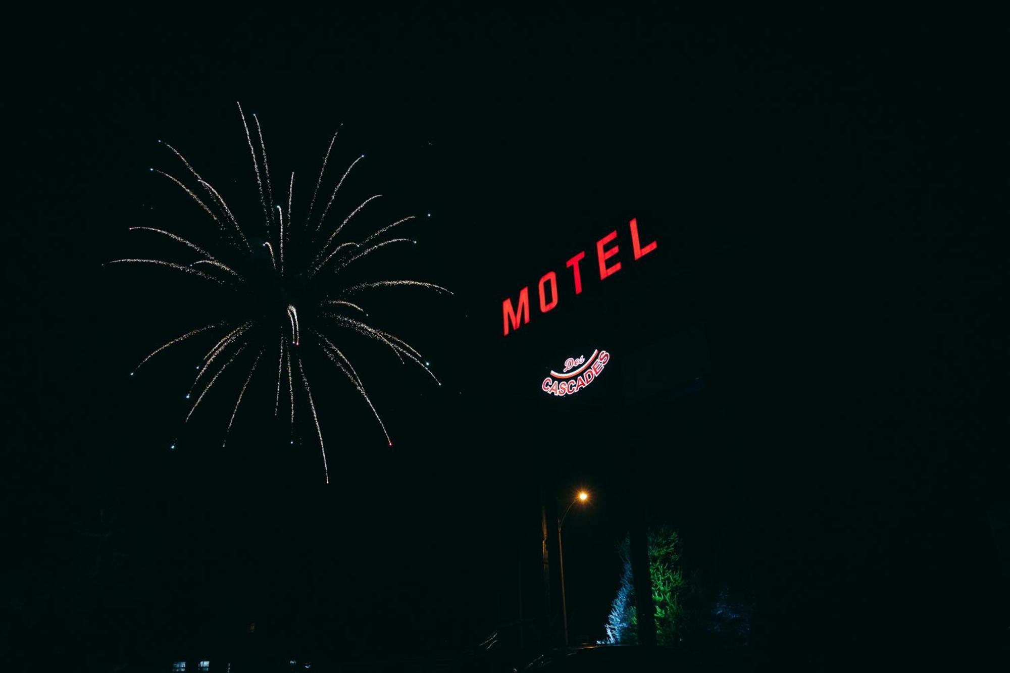 Motel Des Cascades Baie-Saint-Paul Zewnętrze zdjęcie
