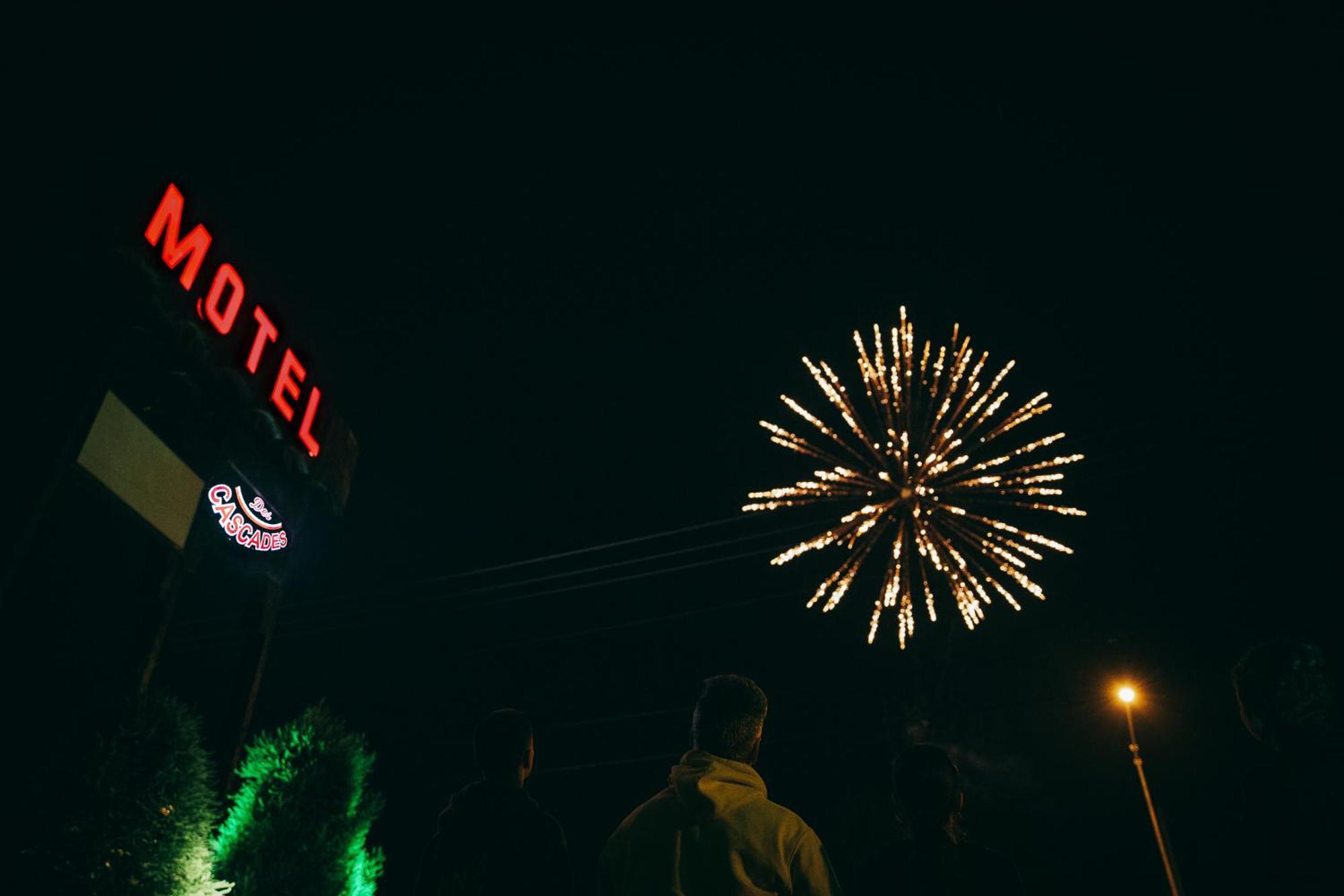 Motel Des Cascades Baie-Saint-Paul Zewnętrze zdjęcie
